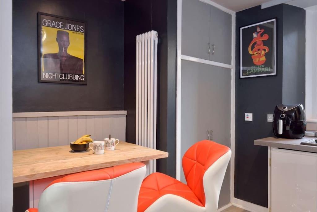 Apartment In Scottish Borders เจ๊ดบะระ ภายนอก รูปภาพ